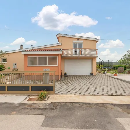 3 Bedroom In Debeljak, Sukosan * Debeljak